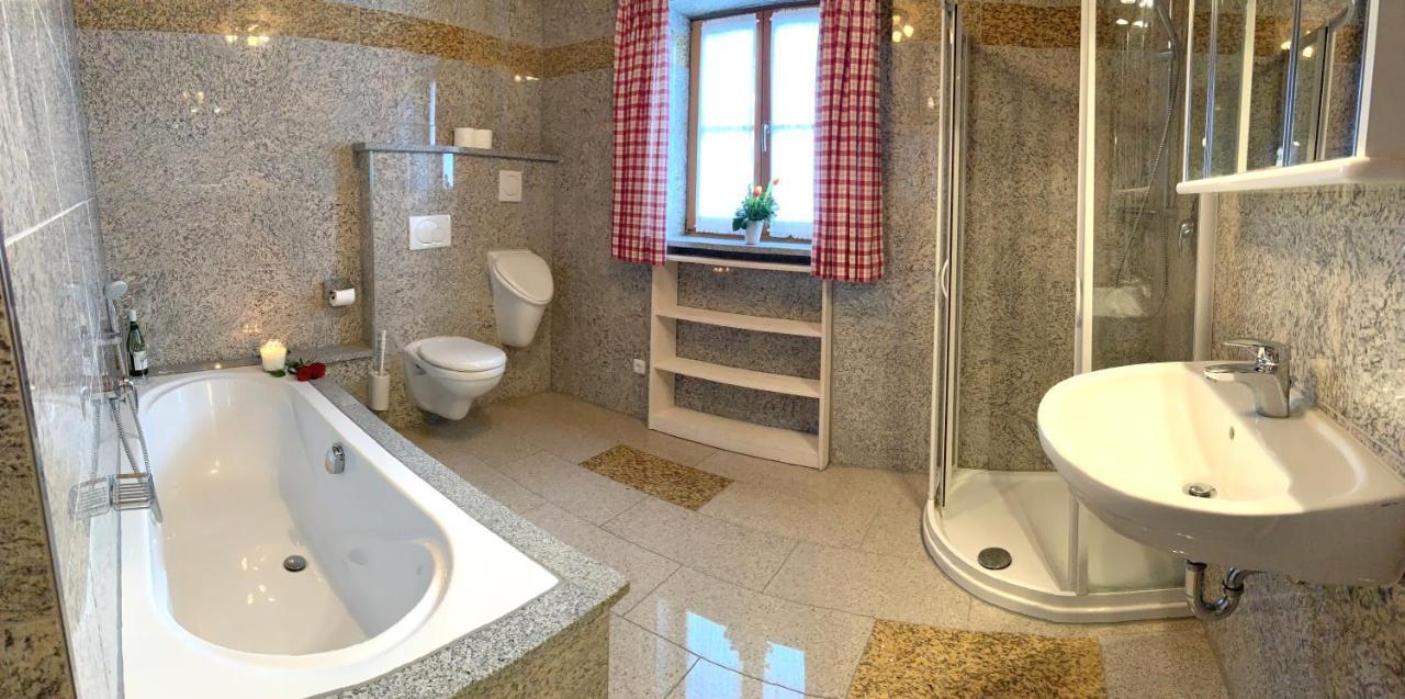 オーバーアウドルフAlmpartments Rosengasseアパートメント エクステリア 写真
